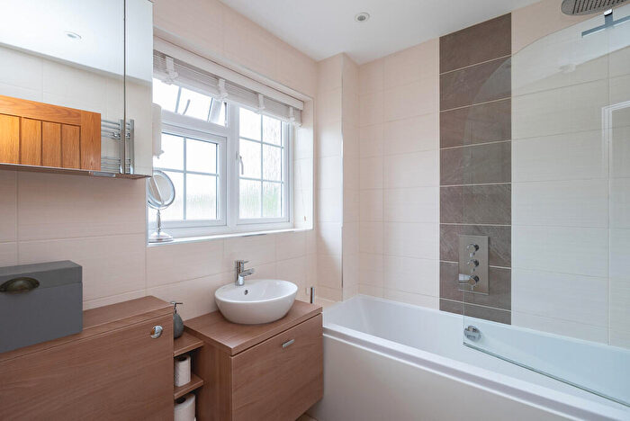 4 Bedroom Detached House For Sale In The Orchard, North Holmwood, RH5