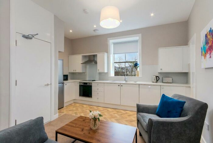 4 Bedroom Flat To Rent In South Oxford Street, Newington, Edinburgh, EH8