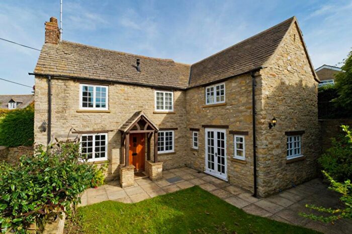3 Bedroom Cottage To Rent In The Tewer, Stonesfield, Witney, Oxfordshire, OX29