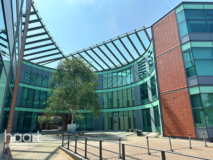 Studio To Rent In Wokingham Road, Bracknell, RG42