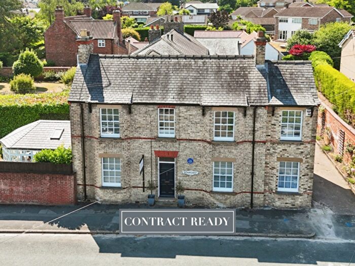 3 Bedroom Detached House For Sale In School Lane, Kirk Ella, Hull, East Riding Of Yorkshire, HU10