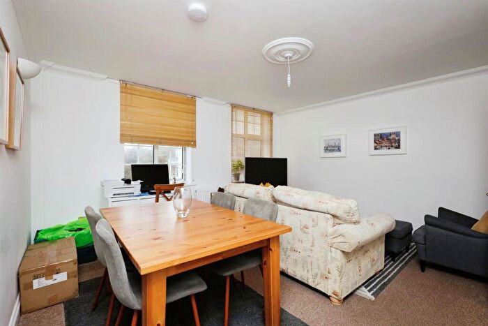 4 Bedroom Flat For Sale In Cornfield Terrace, Eastbourne, BN21