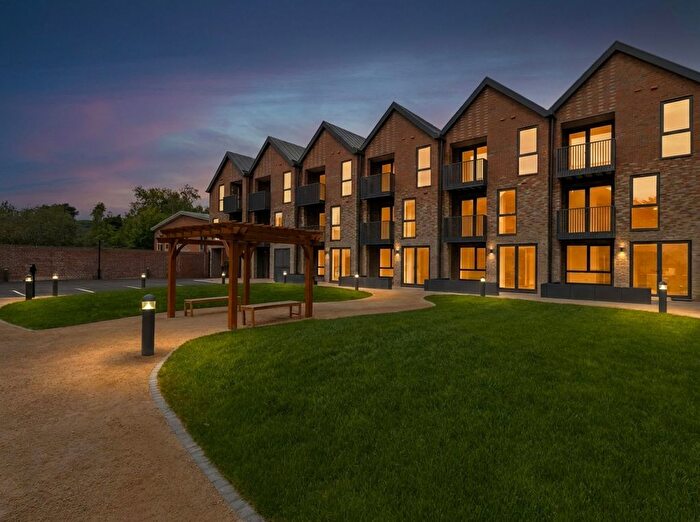 2 Bedroom Flat For Sale In Founders Quarter, Kingsfield Way, RH1