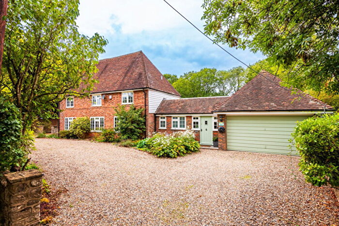 6 Bedroom Detached House For Sale In Headcorn Road, Maidstone, ME17