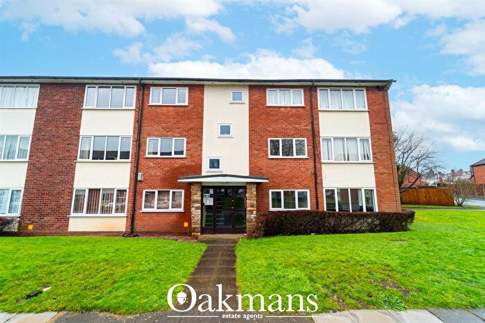 2 Bedroom Flat To Rent In Arosa Drive, Birmingham, West Midlands, B17