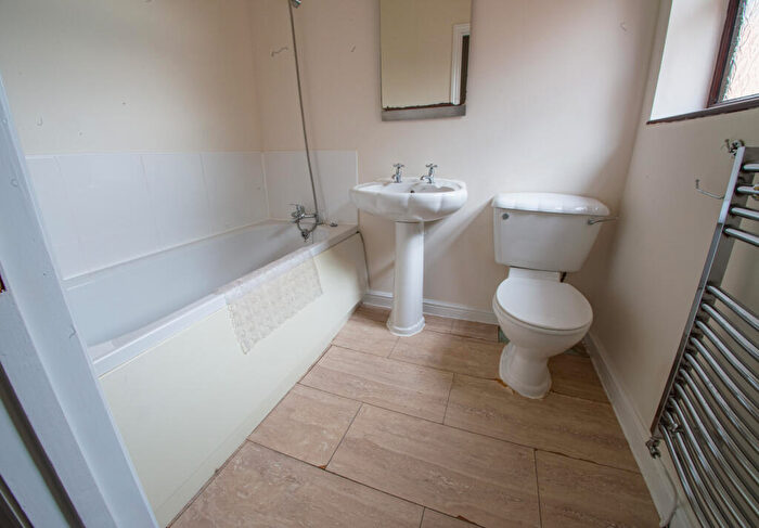 2 Bedroom Semi-Detached House For Sale In Elmfield Road, Dogsthorpe, Peterborough, PE1