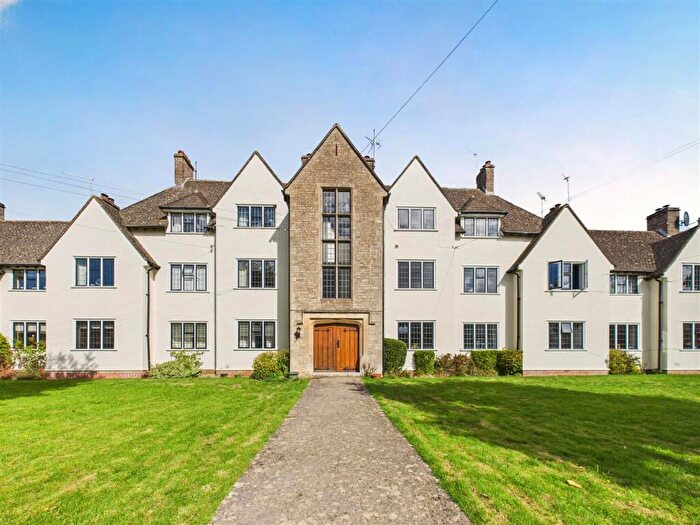 2 Bedroom Apartment To Rent In Shepherds Way, Cirencester, GL7