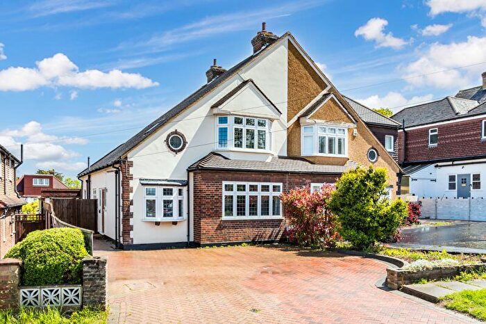 3 Bedroom Semi-Detached House To Rent In Tudor Avenue, Worcester Park, KT4