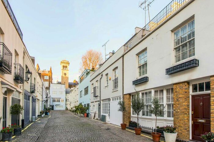 3 Bedroom Mews House To Rent In Ennismore Mews, London, SW7