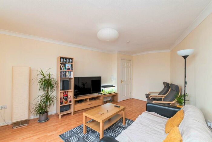 2 Bedroom Apartment To Rent In Windmill Way, Gateshead, Tyne And Wear, NE8