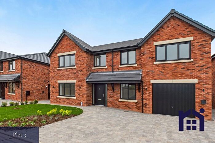 4 Bedroom Detached House For Sale In Laurel Gardens, Farington Moss, PR26