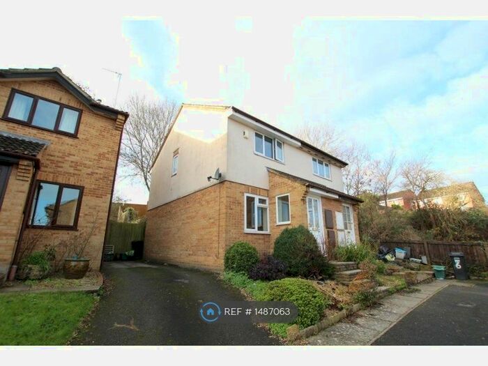 2 Bedroom Semi-Detached House To Rent In Borgie Place, Weston-Super-Mare, BS22