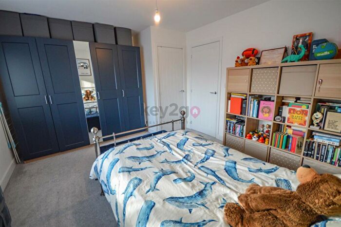 3 Bedroom Semi-Detached House For Sale In Winder Avenue, Halfway, Sheffield, S20