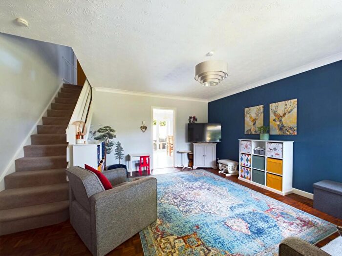 3 Bedroom House For Sale In Chinnor - Open Outlook, OX39