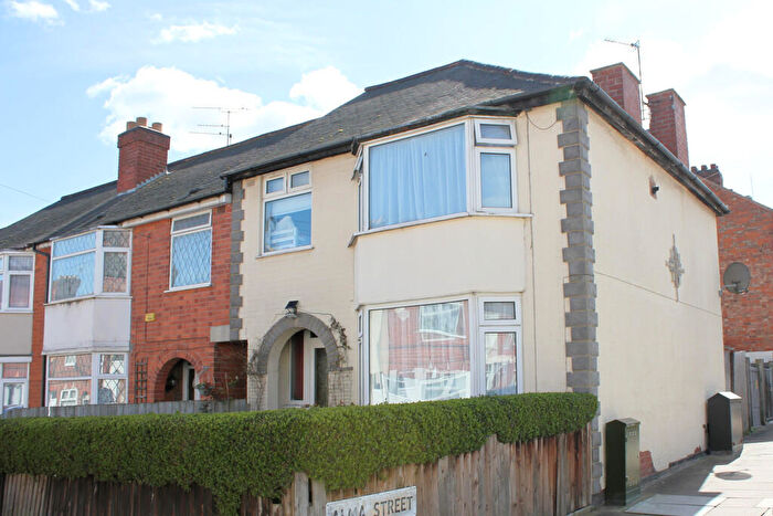3 Bedroom End Of Terrace House For Sale In Beatrice Road, Newfoundpool, Leicester, LE3
