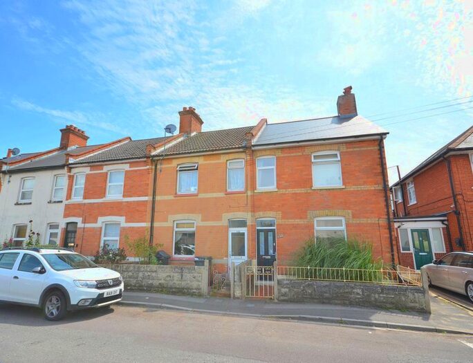 3 Bedroom Terraced House For Sale In Spring Road, Bournemouth BH1