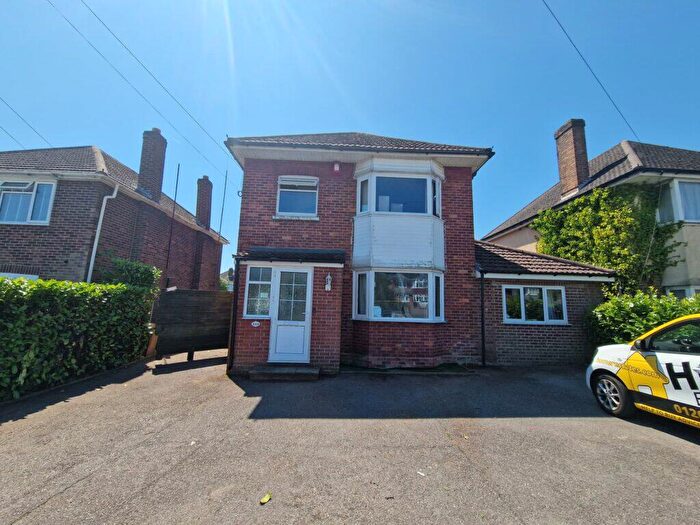 5 Bedroom Detached House For Sale In Wallisdown Road, Poole, BH12
