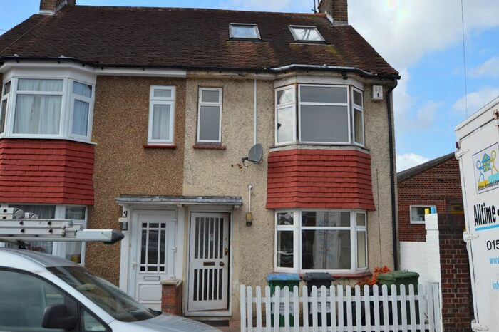 3 Bedroom Semi-Detached House To Rent In Sandringham Road, Watford, WD24