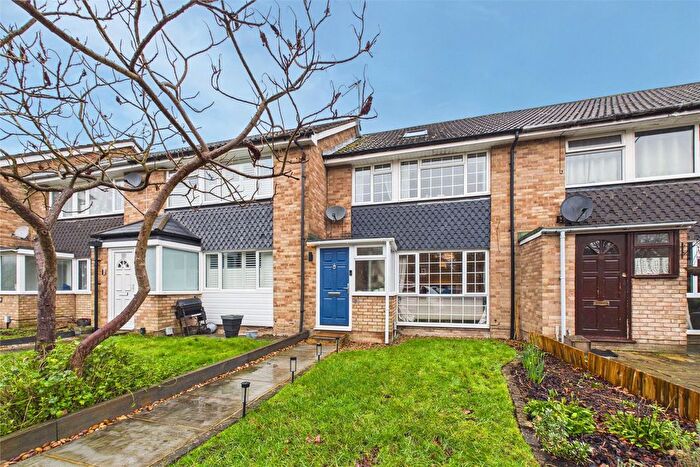 4 Bedroom Terraced House For Sale In Sheridan Road, Frimley, Camberley, Surrey, GU16