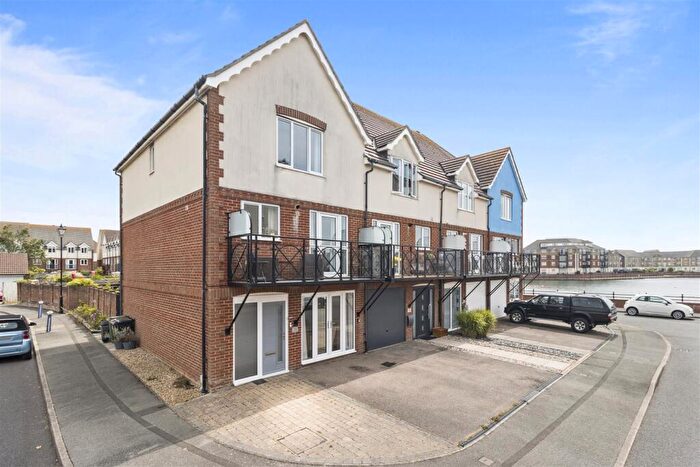 4 Bedroom Town House To Rent In Brisbane Quay, Eastbourne, BN23