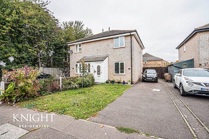 2 Bedroom Semi-Detached House For Sale In Maypole Green Road, Colchester, CO2