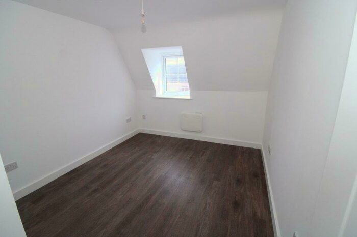 2 Bedroom Apartment To Rent In Claremont Road, Rugby, CV21