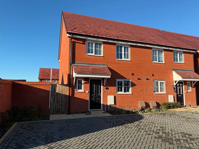 3 Bedroom Semi-Detached House For Sale In Post Drive, Stowupland, Stowmarket, IP14