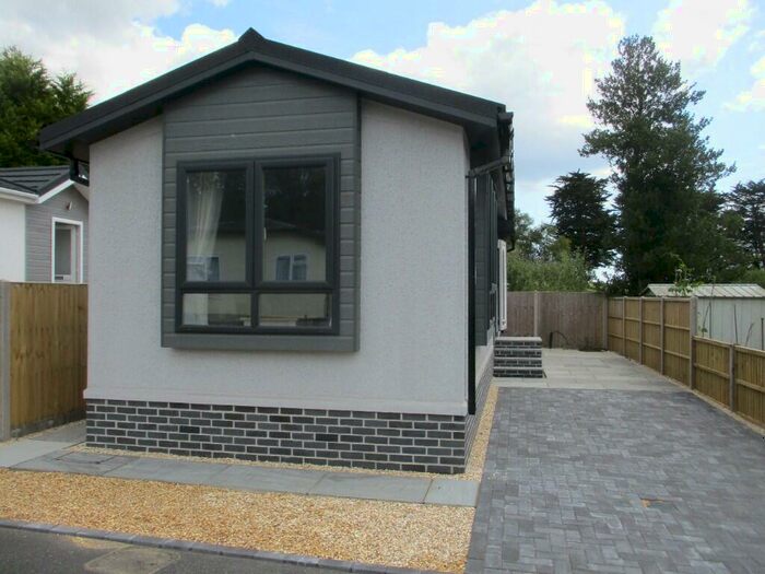 2 Bedroom Park Home For Sale In Dorchester Road, BH16