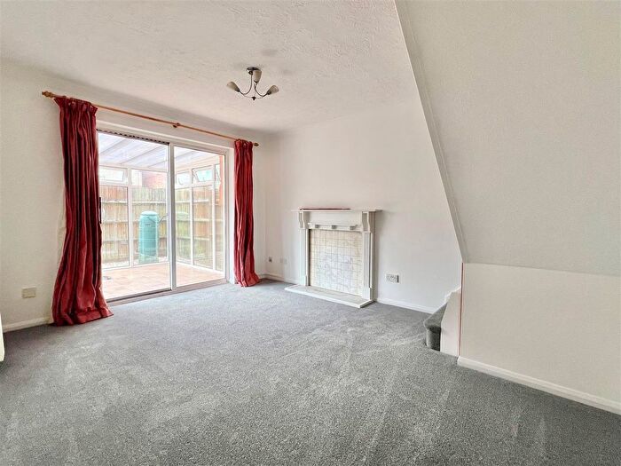 2 Bedroom End Of Terrace House To Rent In The Cricketers, Axminster, EX13