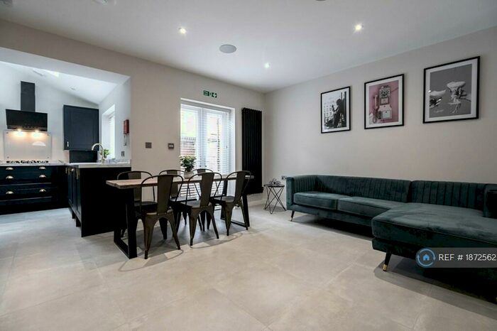 6 Bedroom Terraced House To Rent In Hannan Road, Liverpool, L6