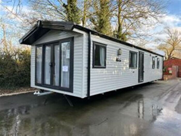 2 Bedroom Mobile/park Home For Sale In Manor House Caravan Park, Church Laneham, Retford, DN22