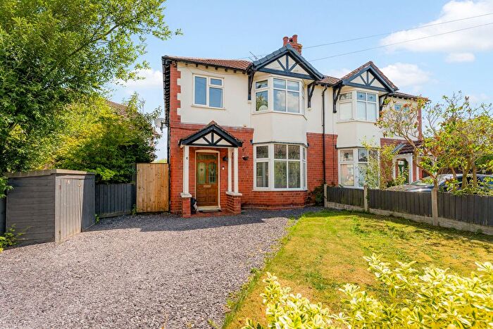 3 Bedroom Semi-Detached House For Sale In Maytree Avenue, Vicars Cross, CH3