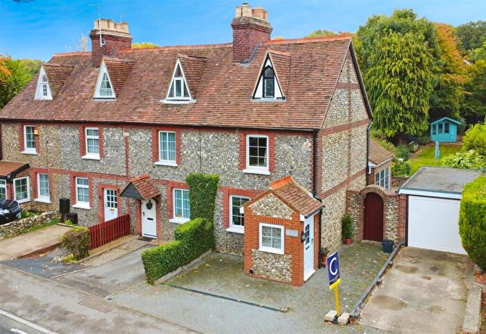 2 Bedroom End Of Terrace House For Sale In High Street Green, Hemel Hempstead, HP2