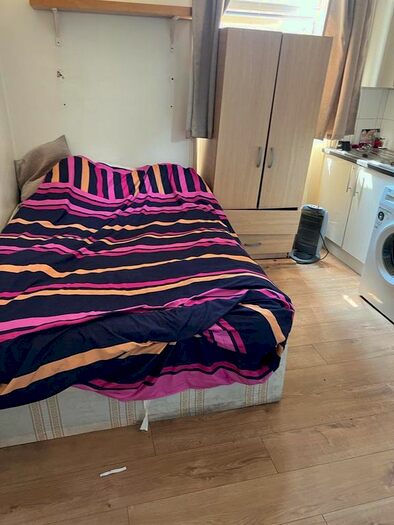 Studio To Rent In Green Lanes, Haringey, N8
