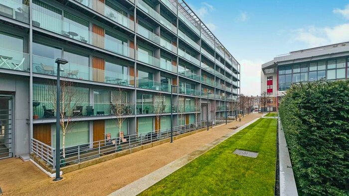 2 Bedroom Flat To Rent In Highbury Stadium Sqaure, N5