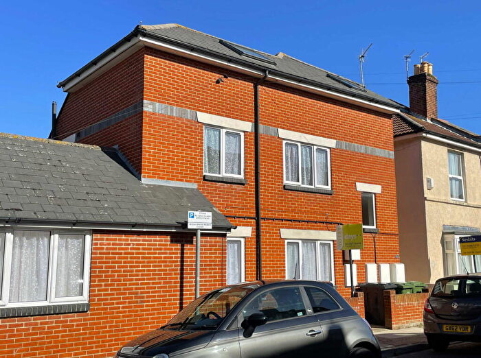 2 Bedroom Flat For Sale In Pains Lodge, Pains Road, Southsea, PO5