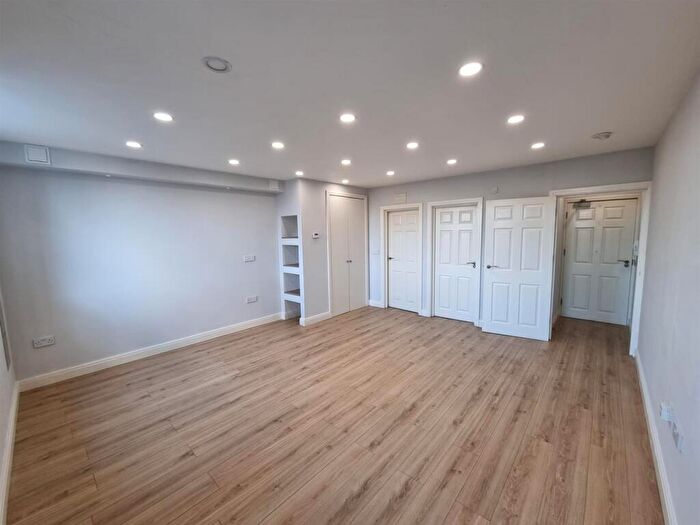 Studio To Rent In London Road, Croydon, CR0