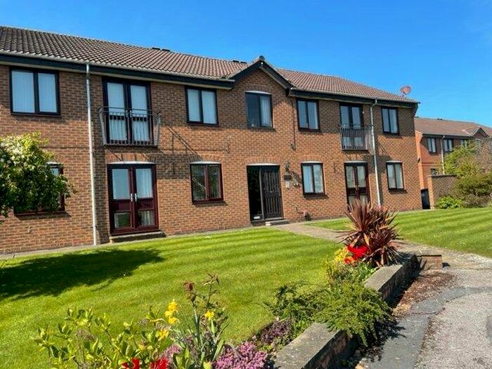 2 Bedroom Flat To Rent In Midhope Way, Barnsley, South Yorkshire, S75