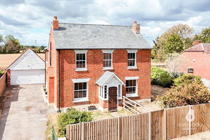 4 Bedroom Detached House For Sale In Great Lea, Reading, RG7