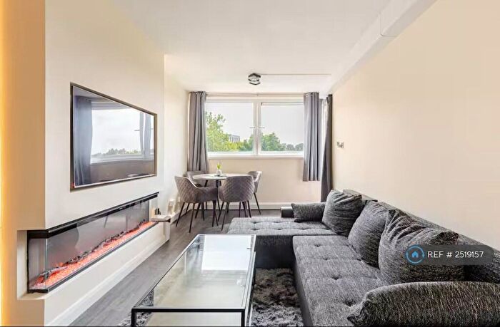 1 Bedroom Flat To Rent In Fulton Court, Manchester, M15