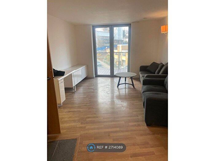 2 Bedroom Flat To Rent In Empire Way, Wembley, HA9
