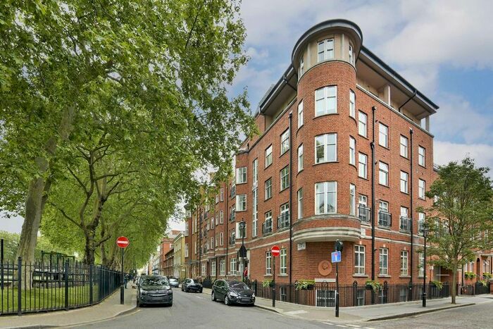 3 Bedroom Flat To Rent In Vincent Square, London, SW1P