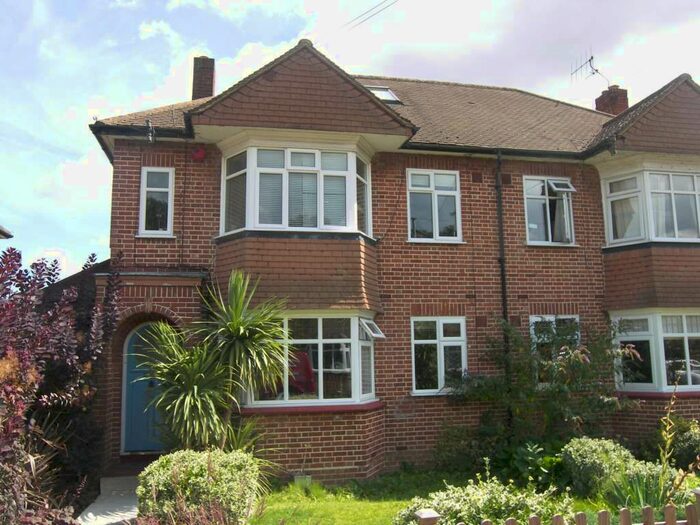 2 Bedroom Maisonette To Rent In Warwick Road, Thames Ditton, KT7