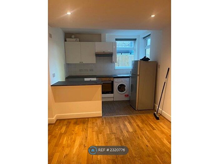 Studio To Rent In Herne Hill-, London, SE24