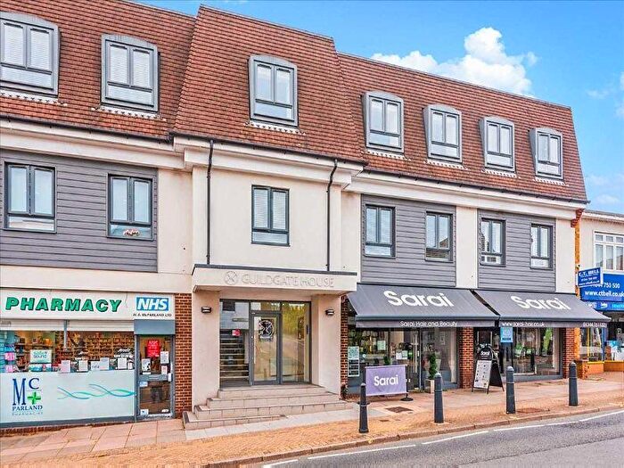 1 Bedroom Apartment For Sale In Guildgate House, High Street, Crowthorne, Berkshire, RG45