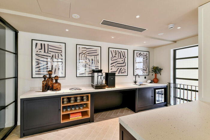 2 Bedroom Apartment To Rent In Pelham Street, BN1