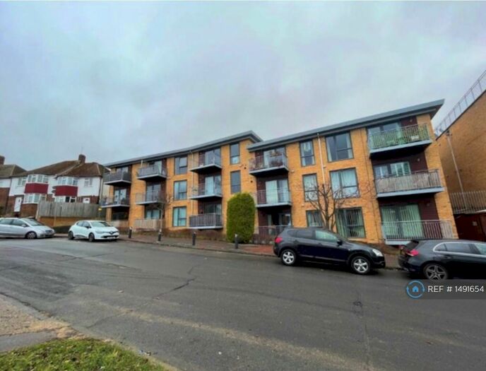 1 Bedroom Flat To Rent In Maylands Drive, Sidcup, DA14