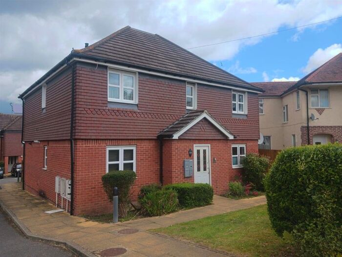 1 Bedroom Flat To Rent In Hexham Gardens, Northolt, UB5