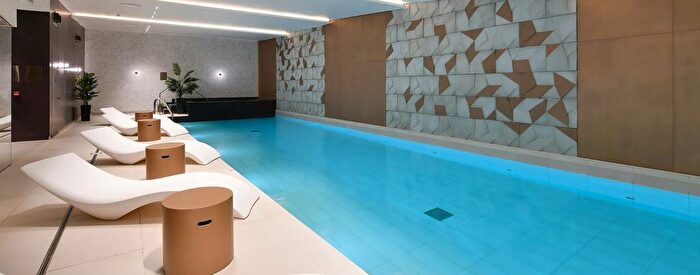 2 Bedroom Flat To Rent In Prince Of Wales Drive, London, SW11