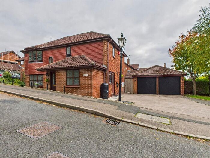 4 Bedroom Detached House For Sale In Memorial Road, Allestree, Derby, DE22